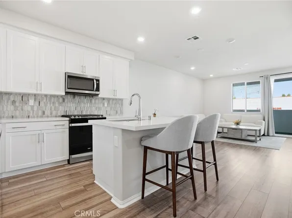 1618 W Cameron Ave, West Covina, CA 91790