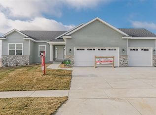 5125 Prairie Trl, Marion, IA 52302