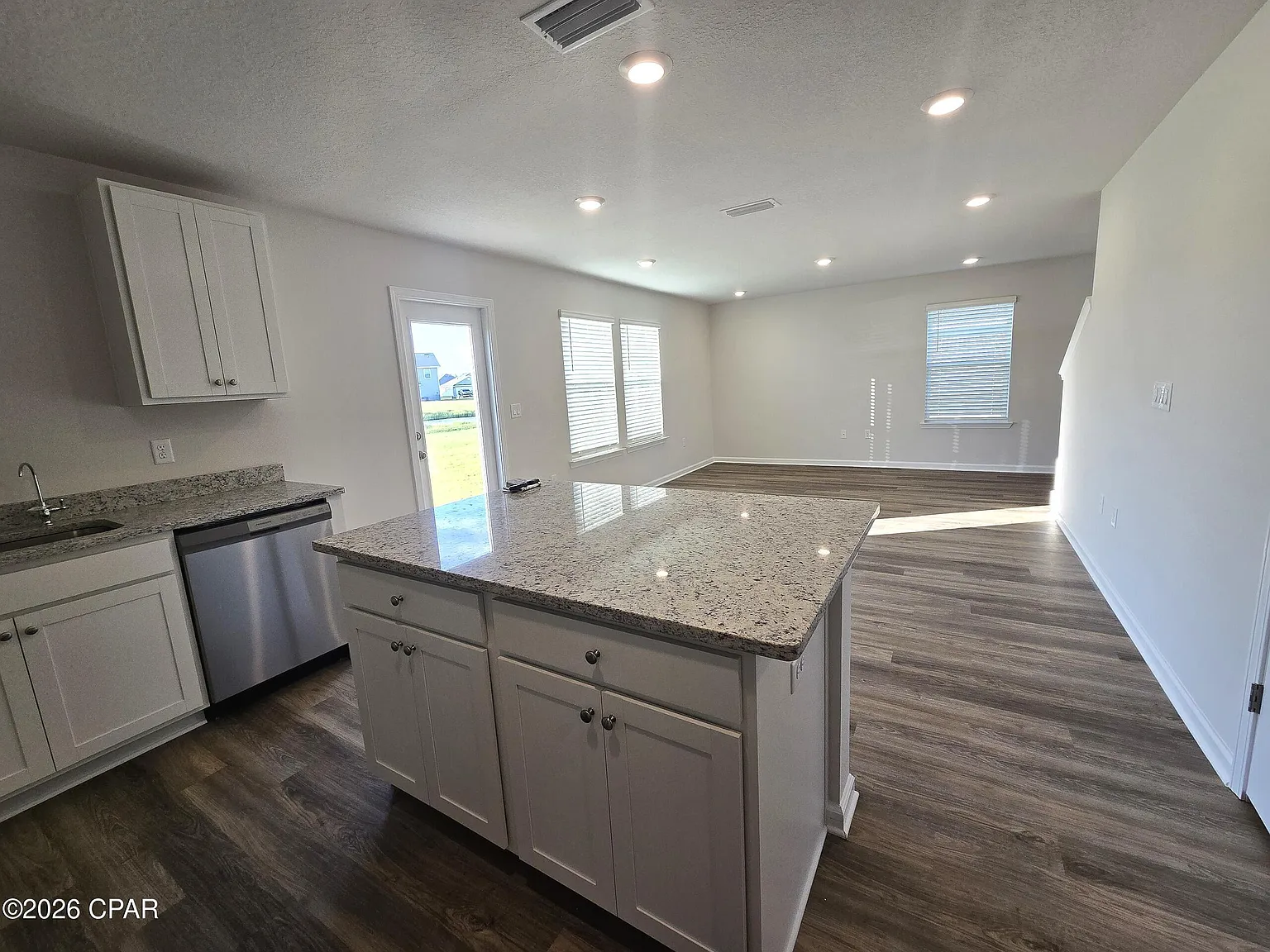 4 bed, 2.5 bath, 1722 sqft, $2,175 — Photo 4