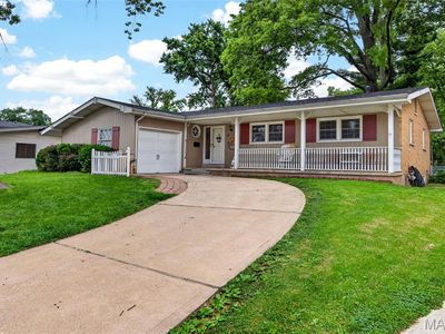 8 Lila Ln, Florissant, MO, 63033