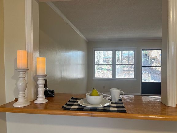 4th image of 293 Cedar Terrace Rd