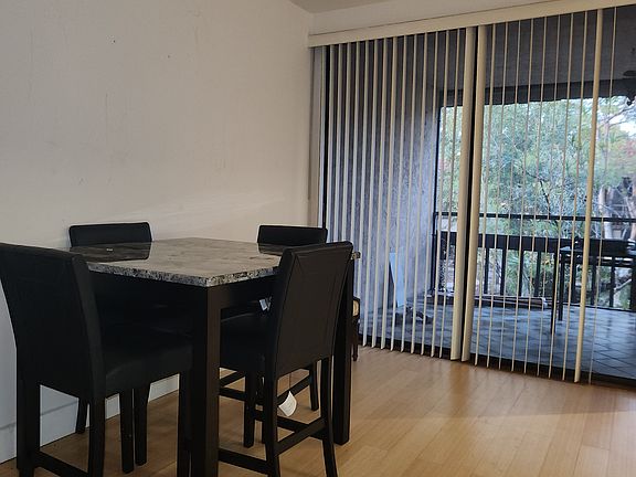 5th image of 770 NE 199th St APT 204