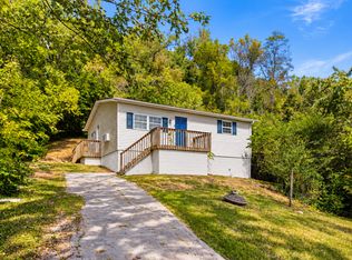 615 E Forrest St, La Follette, TN 37766