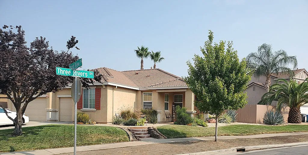 1609 Pond View Dr photo 1