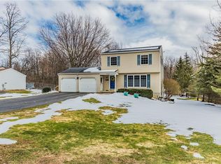 7496 Salmon Creek Rd, Williamson, NY 14589