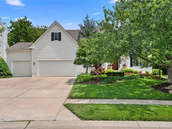 12463 Rosehill St, Overland Park, KS 66213