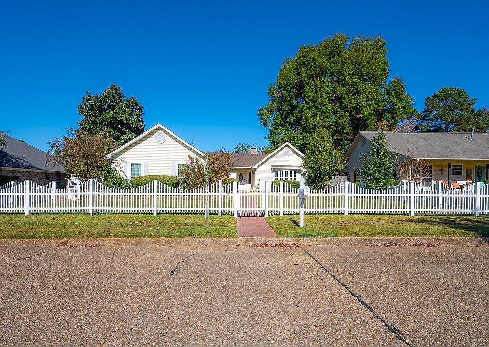 1st image of 3106 Brittney Ln