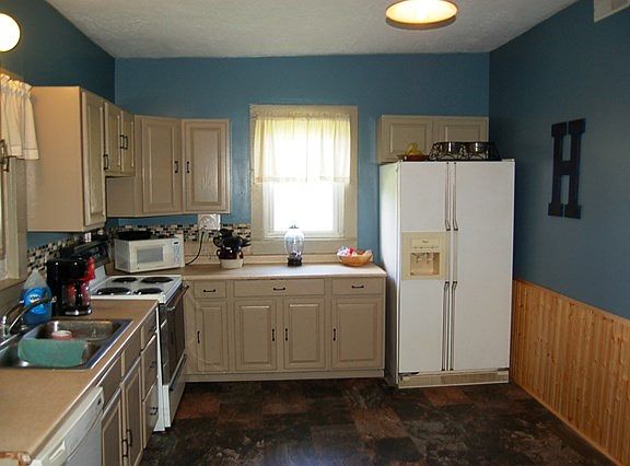 4th image of 262 E Ottawa St