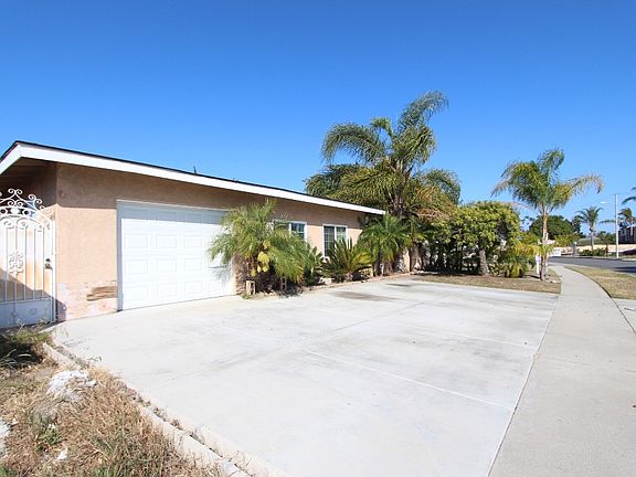 3rd image of 6891 Sowell Ave
