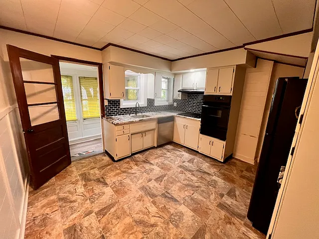 Kitchen 1