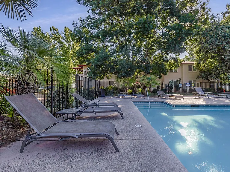 Mission Ranch Apartments — Photo 49