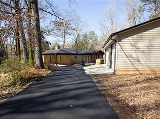 26 Robinwood Dr, Midland, NC 28107