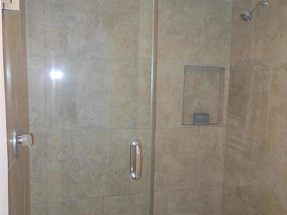 5th image of 3033 E Devonshire Ave Unit 1025
