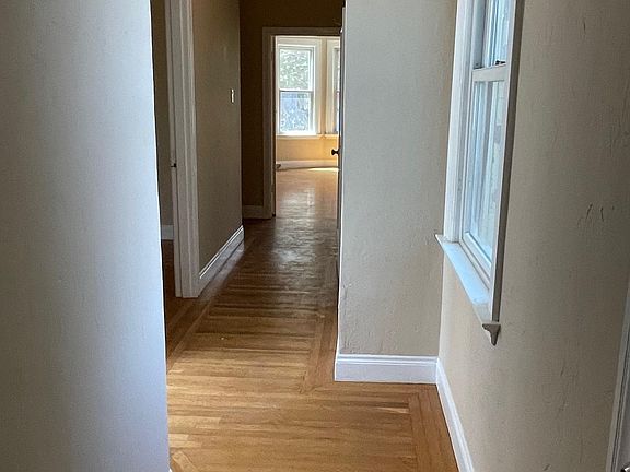 4th image of 1281 25th Ave