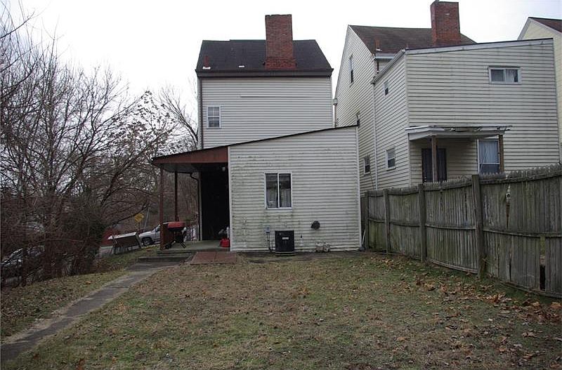 2nd image of 1618 Chidell St