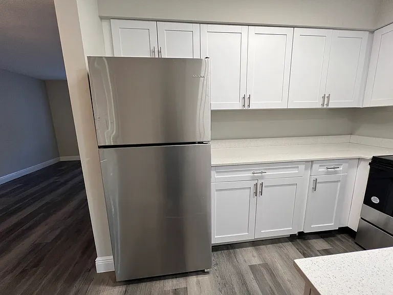 5841 NE 18th Ave #3 — Photo 8
