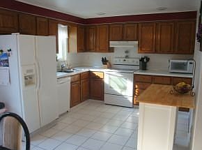 3rd image of 10 Maryvale Dr