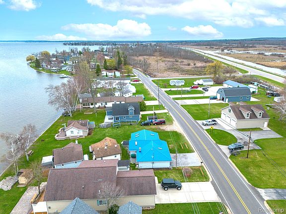 4th image of 12508 W Shore Dr
