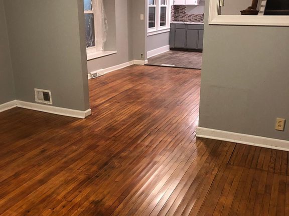 2nd image of 356 Valley Dr #1