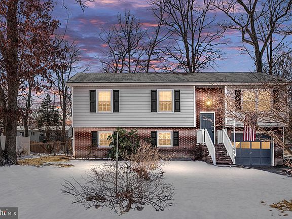 2nd image of 5404 Lee White Ln