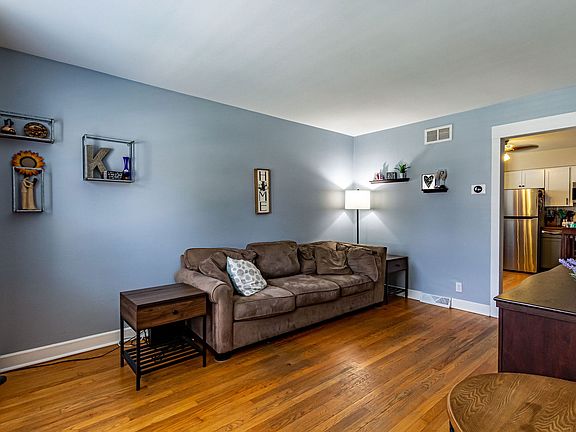 4th image of 5630 S Newland Ave