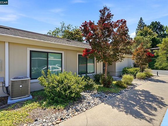 3rd image of 1323 Golden Rain Rd APT 3
