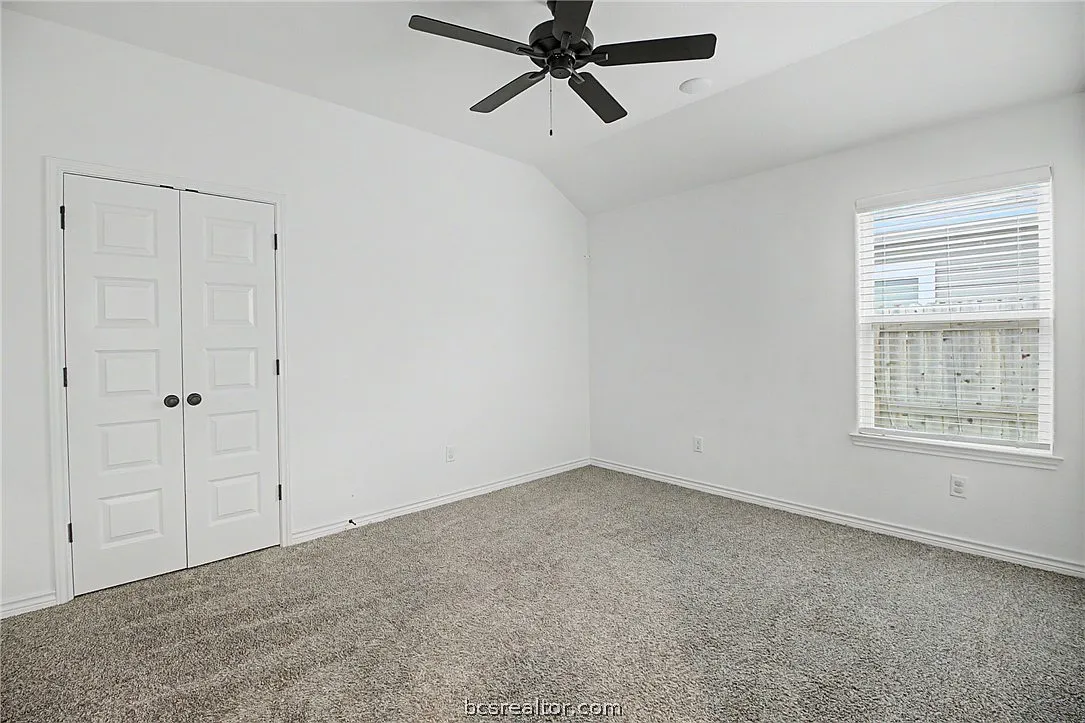3 bed, 1609 sqft, $2,400 — Photo 4