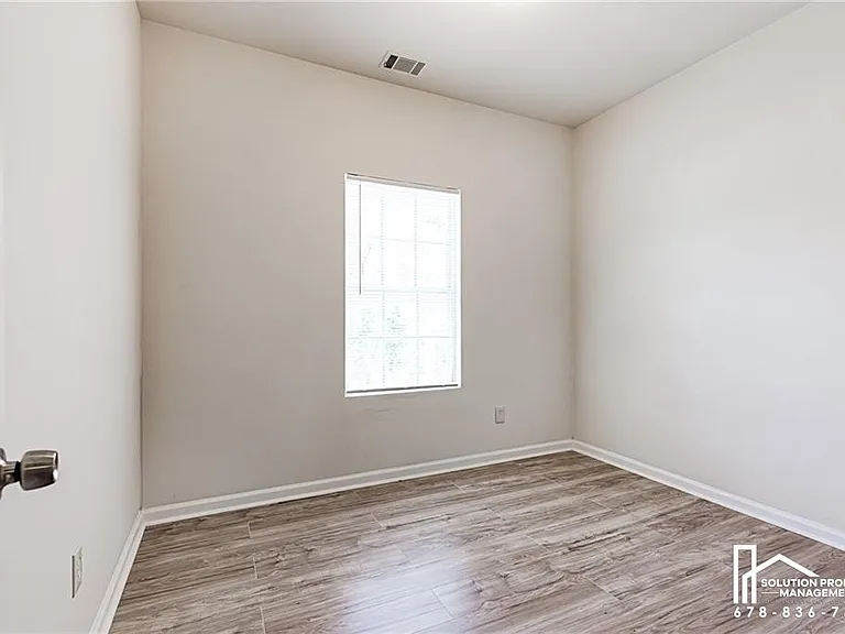 987 Dimmock St SW #4 — Photo 11