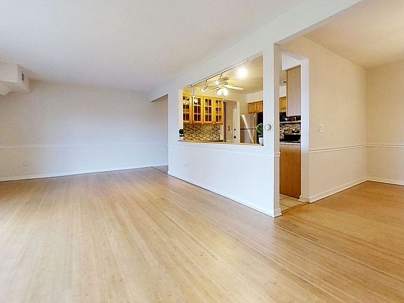 3rd image of 2424 E Oakton St APT 3K