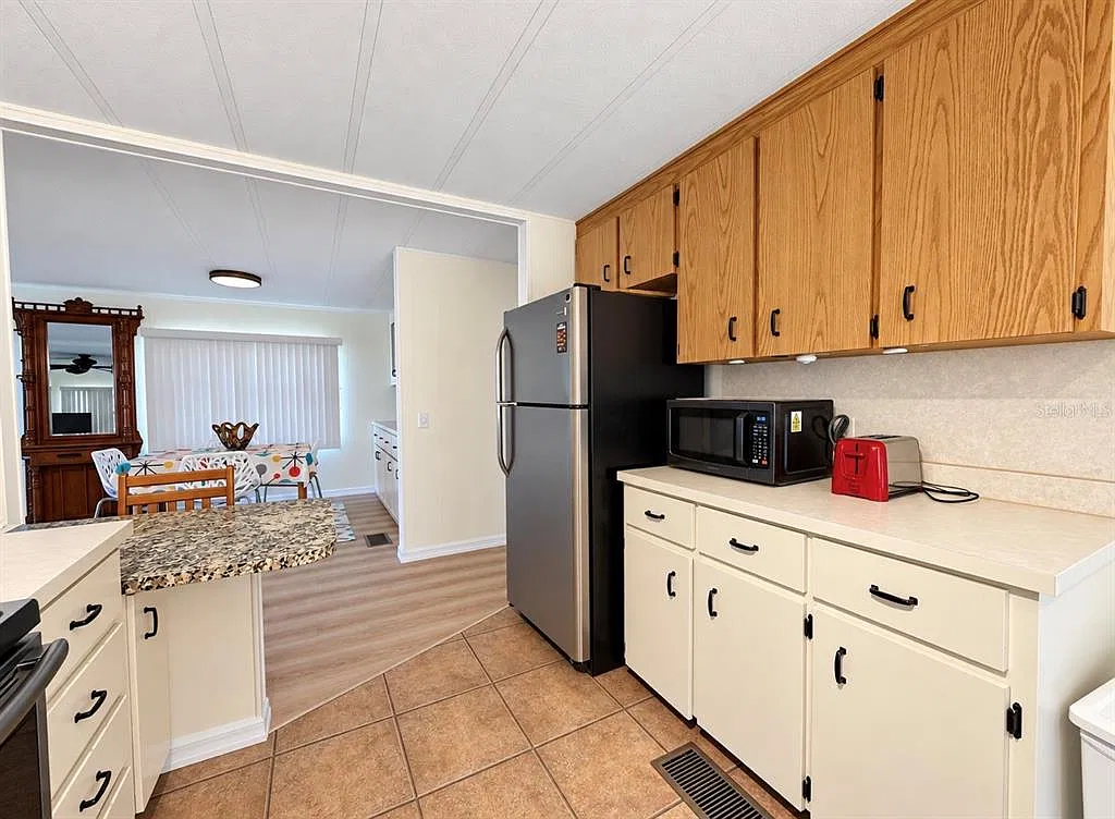 2 bed, 2.0 bath, 1032 sqft, $1,600 — Photo 4