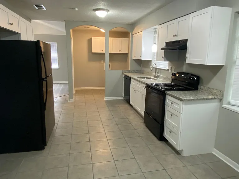 6661 Apache Run — Photo 5