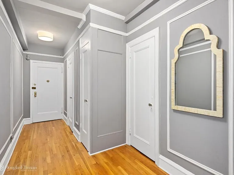 245 W 74th St #8D — Photo 6