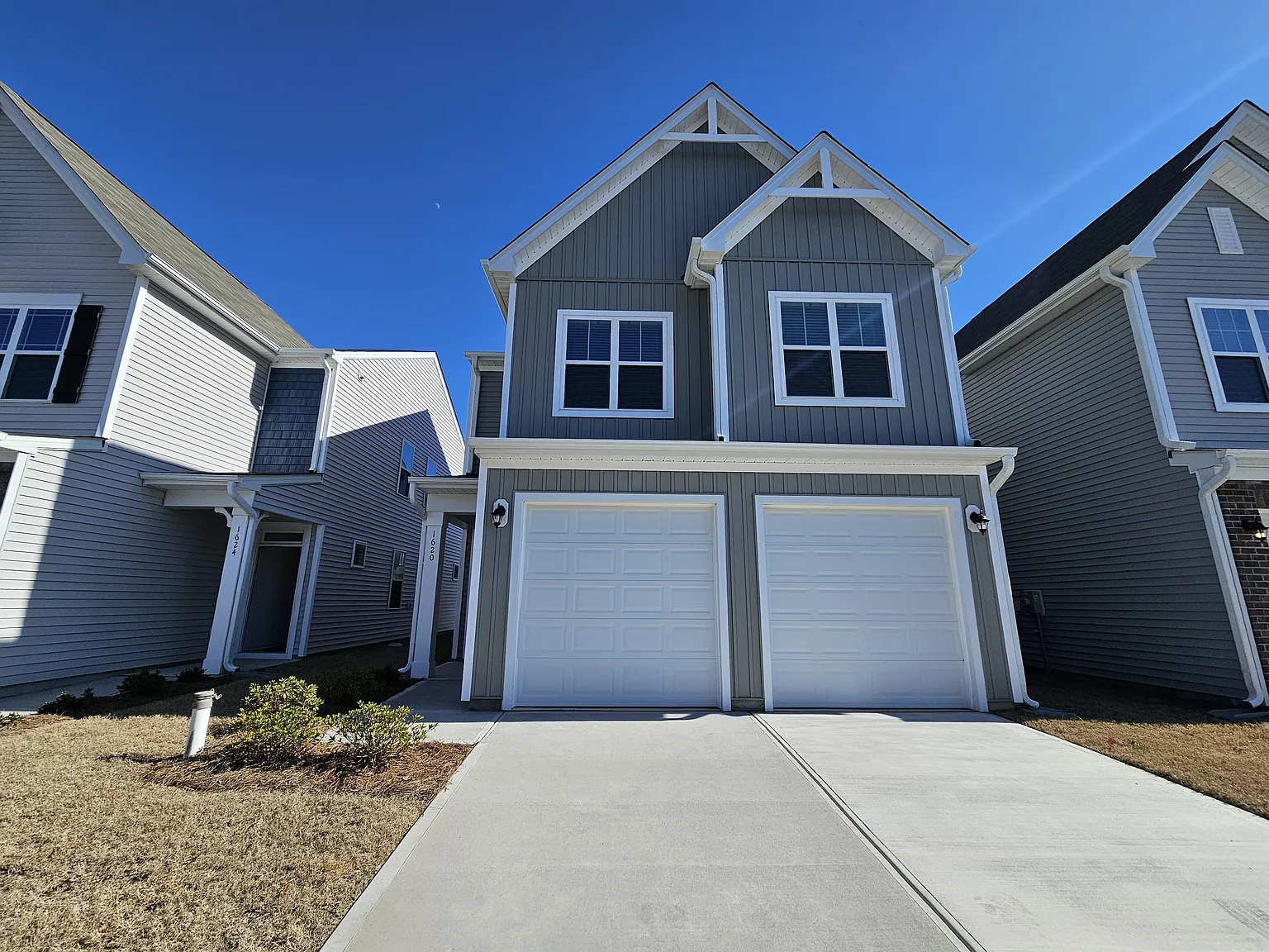 4 bed, 2.5 bath, 1760 sqft, $2,275 — Photo 1