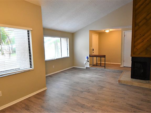 2nd image of 877 Elgin Dr