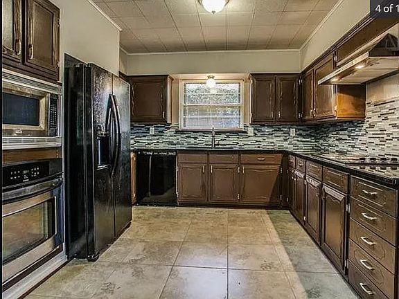 4th image of 526 Malden Dr