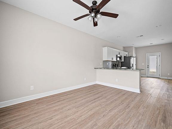 3rd image of 1201 Fort Campbell Blvd Building 1-A