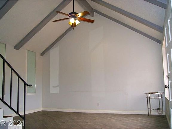 3rd image of 3214 Juanita Dr