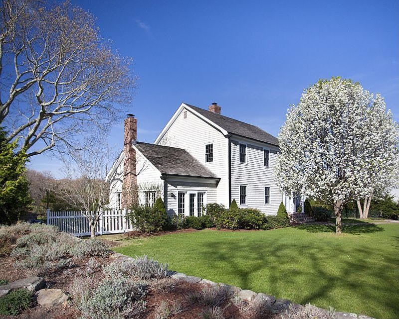 1st image of 12 Montauk Avenue Ext
