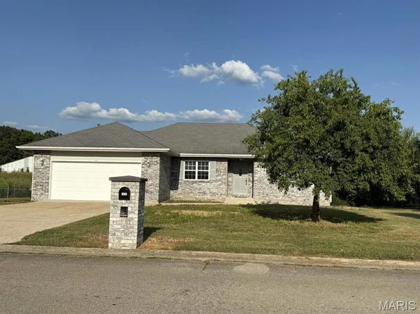 2806 Lafayette Ave, Lebanon, MO 65536