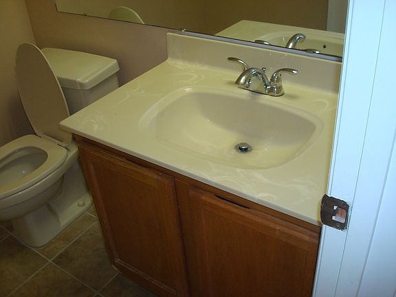 3rd image of 8307 Olympia Ct