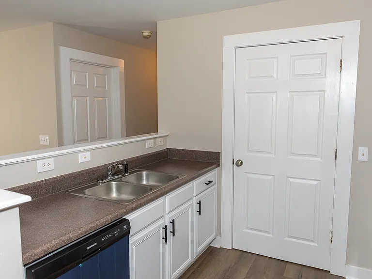 305 Todd St NW #210 — Photo 4