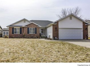4670 Dickey John Rd, Auburn, IL 62615