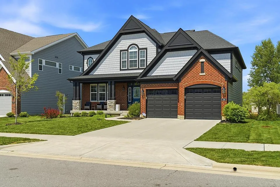 4 bed, 3.5 bath, 3476 sqft, $4,000 — Photo 2