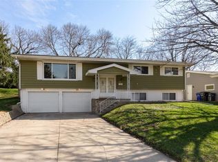 2455 10th Ave SW, Cedar Rapids, IA 52404