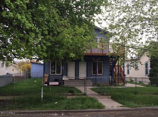 809 S 9th St, Yakima, WA 98901