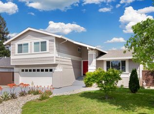 9813 Vista Grande Way, Elk Grove, CA 95624