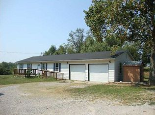 511 Maple Grove Rd, Boonville, IN 47601