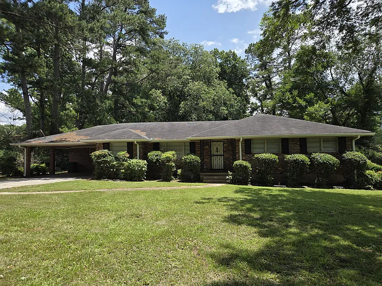 3224 Wesley Chapel Rd — Photo 1