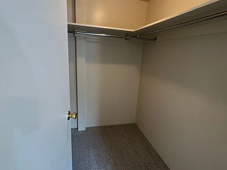 Executive Apartments — Photo 13