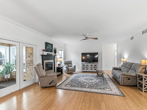 5th image of 3281 Burke Road